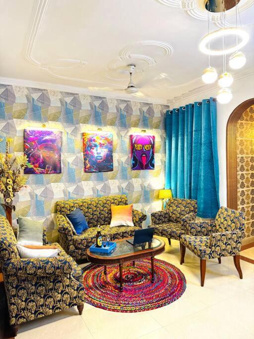 Sassy By Ikhomes 2bhk New Delhi